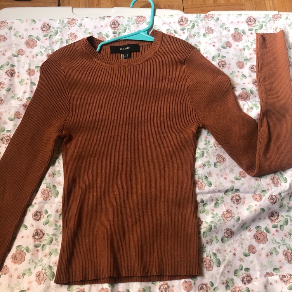 Ribbed long sleeve top
